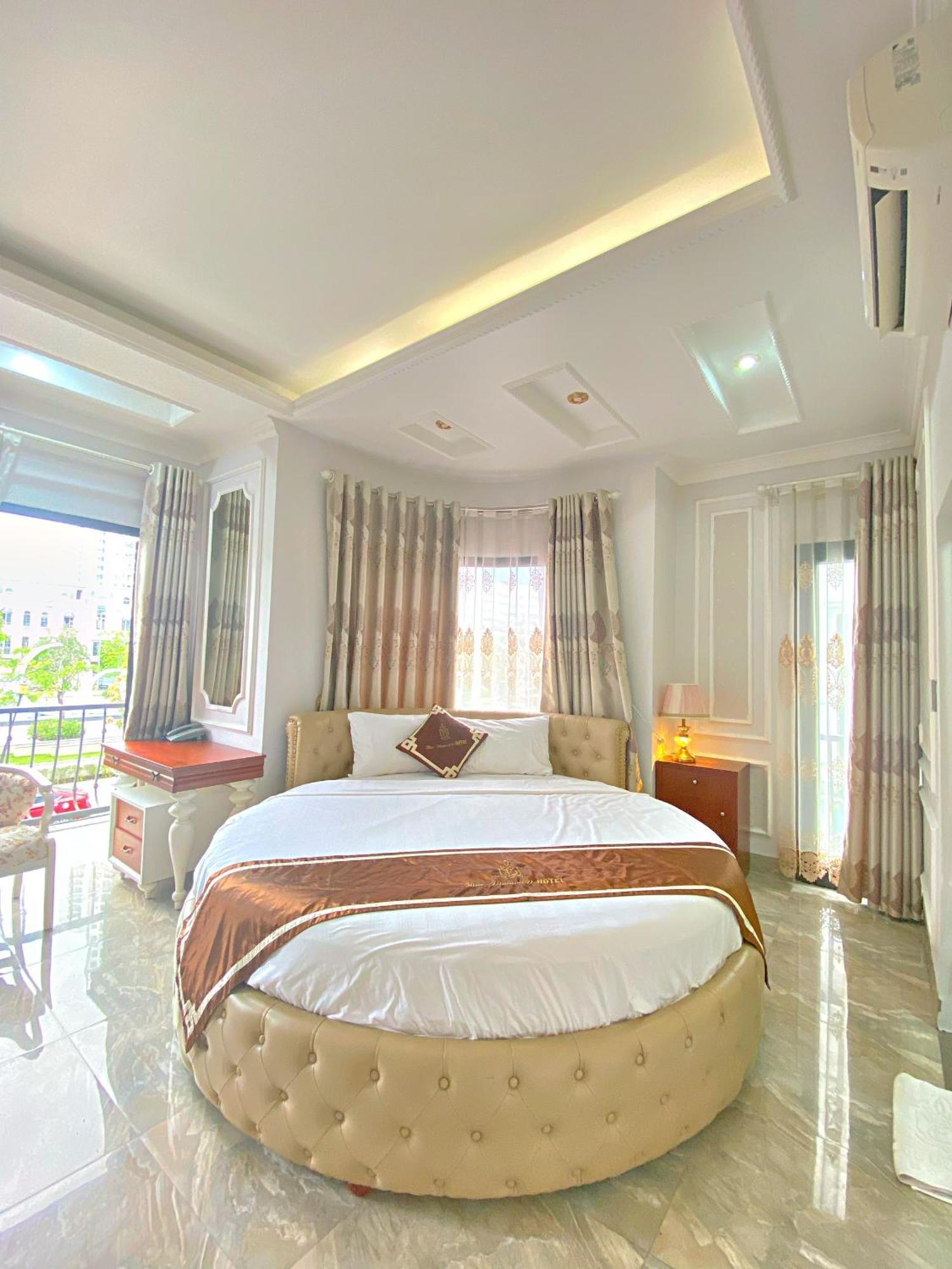Blue Diamond Hotel Ha Long Esterno foto
